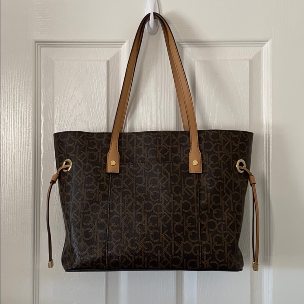 Calvin Klein Purse & Wallet